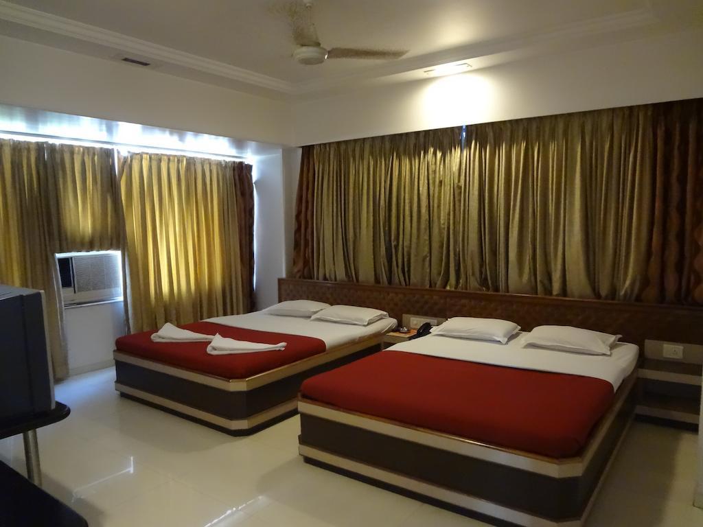 Hotel Ashwin Мумбаи Экстерьер фото