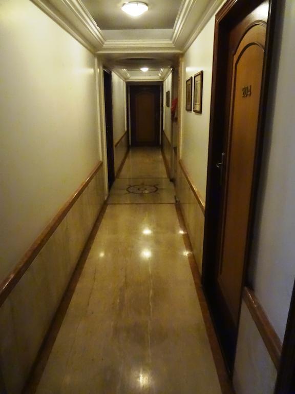 Hotel Ashwin Мумбаи Экстерьер фото