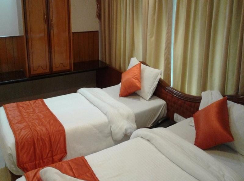 Hotel Ashwin Мумбаи Экстерьер фото