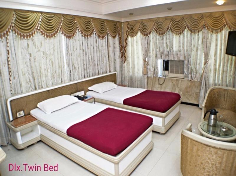 Hotel Ashwin Мумбаи Экстерьер фото
