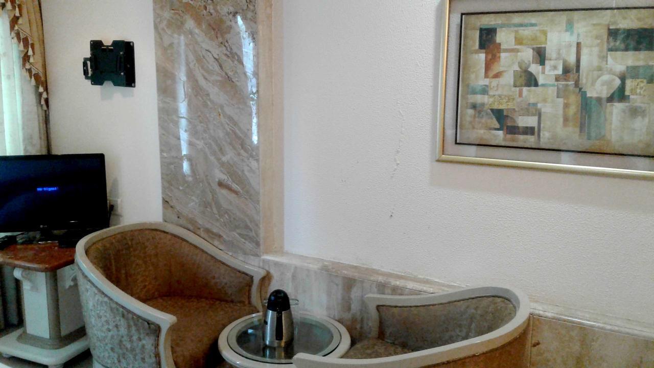 Hotel Ashwin Мумбаи Экстерьер фото