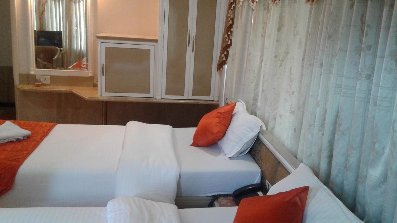 Hotel Ashwin Мумбаи Экстерьер фото
