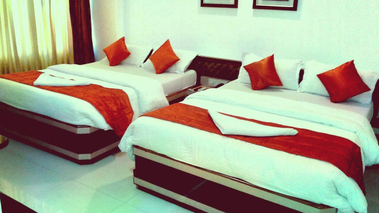 Hotel Ashwin Мумбаи Экстерьер фото