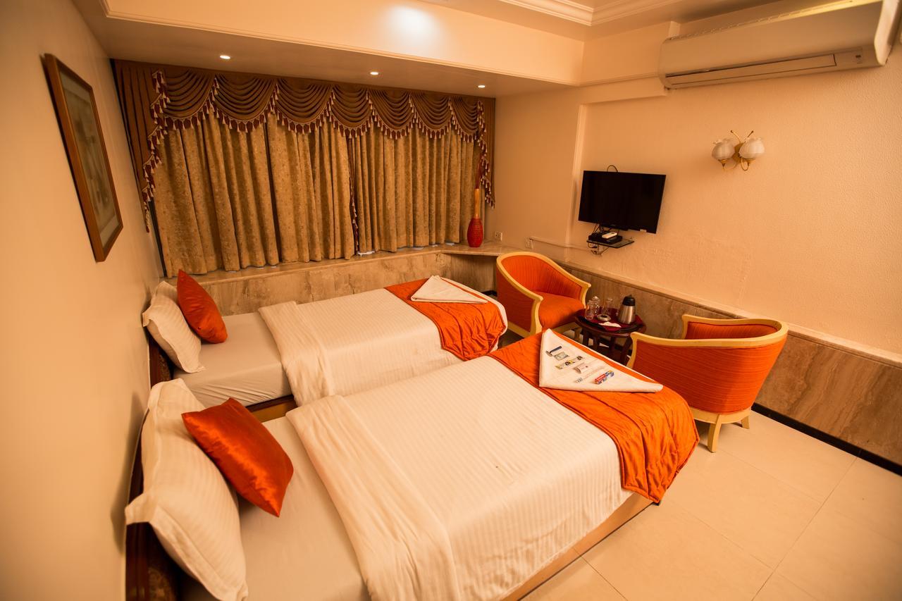 Hotel Ashwin Мумбаи Экстерьер фото