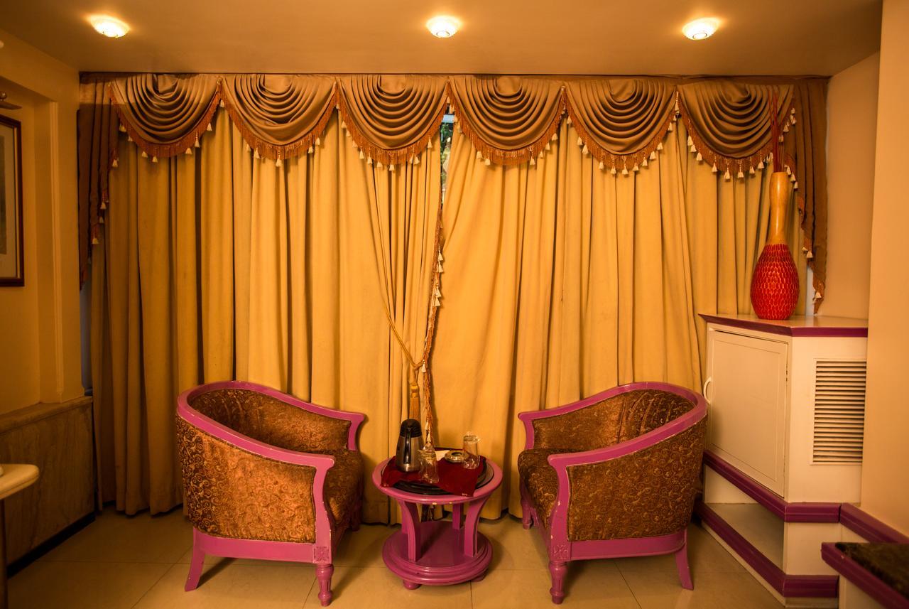 Hotel Ashwin Мумбаи Экстерьер фото