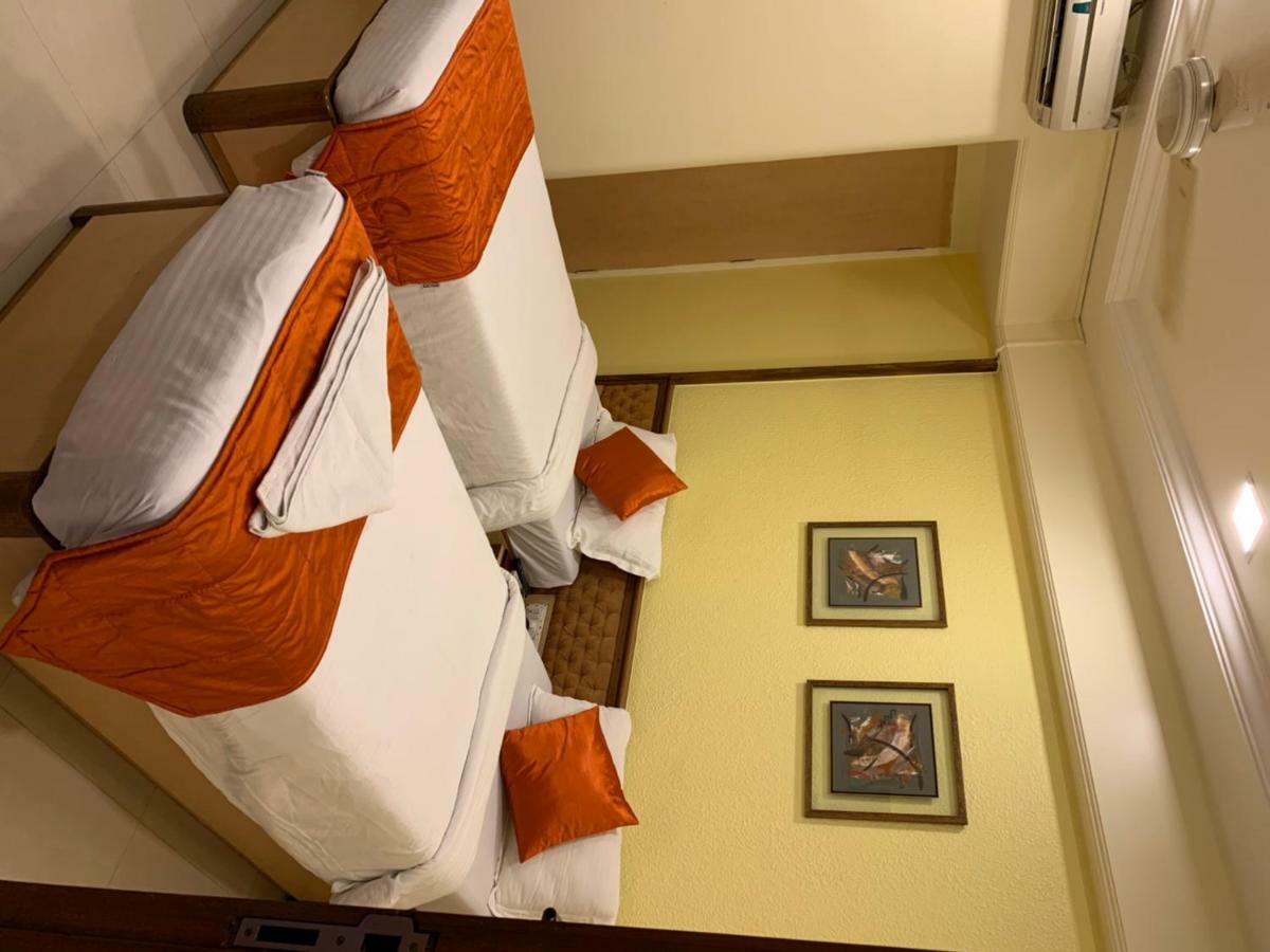 Hotel Ashwin Мумбаи Экстерьер фото